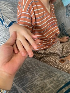 Berbagi takkan membuat kita berkurang atau kekurangan.