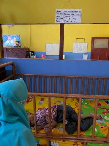 Ita, gadis 26 tahun yang tergolek seperti balita.. 